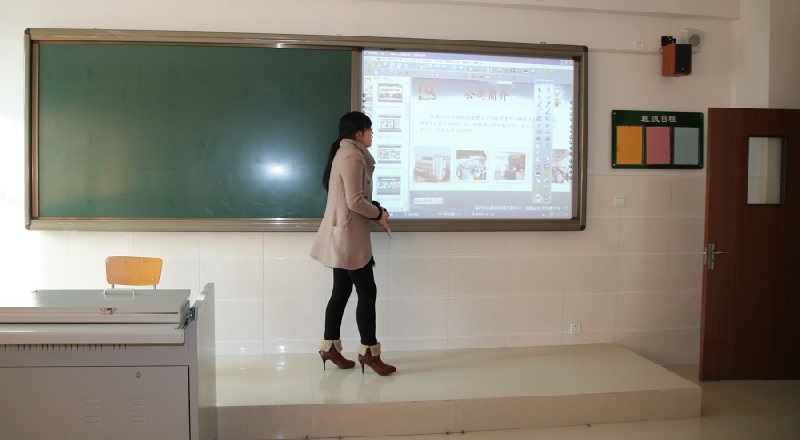 傳統(tǒng)的投影儀 傳統(tǒng)的投影儀