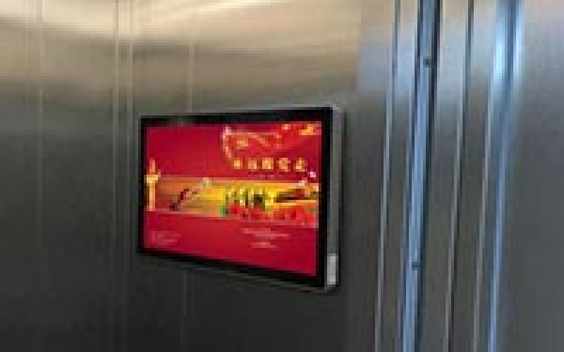 電梯廣告機是怎么實現(xiàn)聯(lián)網功能的